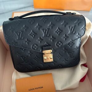 Louis Vuitton Pochette Metis